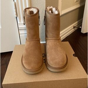 New in the box UGG zip up on both sides